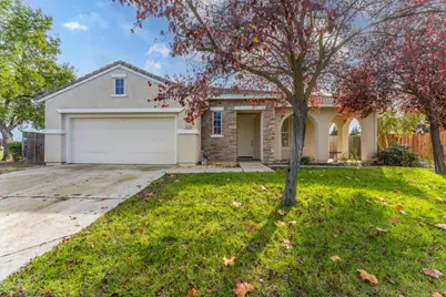 1078 Silver Spur Way, Plumas Lake, CA 95961 - Photo 3