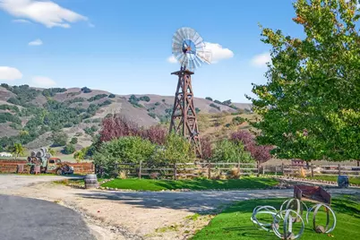 3970 Leavesley Rd, Gilroy, CA 95020 - Photo 5