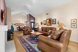 7931 Caledonia Dr, San Jose, CA 95135 - Photo 23