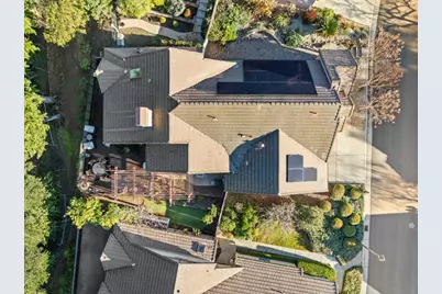 7931 Caledonia Dr, San Jose, CA 95135 - Photo 39