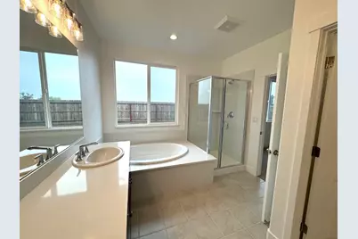 1261 Gypsum Ct, Los Banos, CA 93635 - Photo 13