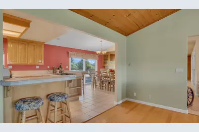 21160 Valle San Juan Dr, Salinas, CA 93907 - Photo 11