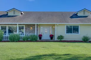 21160 Valle San Juan Dr, Salinas, CA 93907 - Photo 3