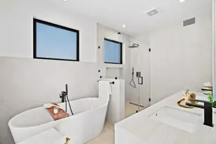 700 Farley St, Mountain View, CA 94043 - Photo 35