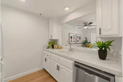 576 W Parr Ave 3, Los Gatos, CA 95032 - Photo 9