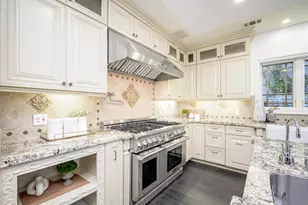 780 S El Monte Ave, Los Altos, CA 94022 - Photo 25