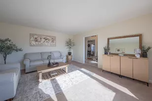 1527 Atherton Way, Salinas, CA 93906 - Photo 9