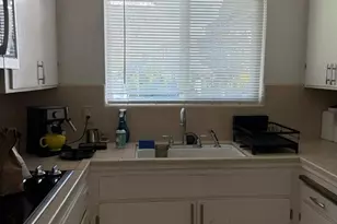 1295 Flora Ave, San Jose, CA 95117 - Photo 9