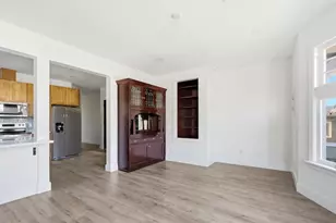 140 E Reed St 1, San Jose, CA 95112 - Photo 1