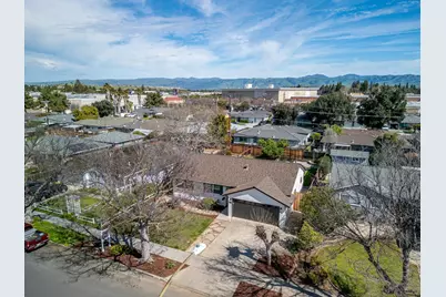 5444 Clovercrest Dr, San Jose, CA 95118 - Photo 31