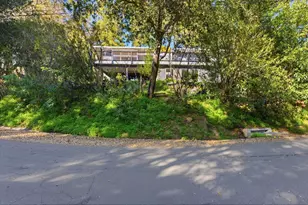 411 Glenwood Ave, Woodside, CA 94062 - Photo 1
