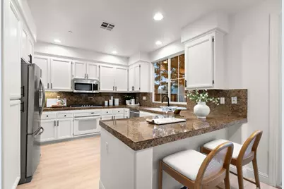 34298 Torrey Pine Ln, Union City, CA 94587 - Photo 11