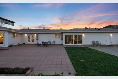 10500 Travis Ct, Gilroy, CA 95020 - Photo 37