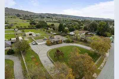 10500 Travis Ct, Gilroy, CA 95020 - Photo 59