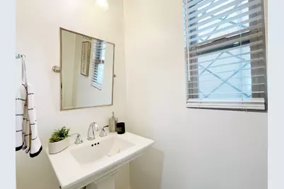 1325 Dahlia Loop, San Jose, CA 95126 - Photo 11