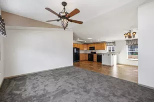 347 Carmel Ave 15, Marina, CA 93933 - Photo 5