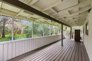 13910 Ravenwood Dr, Saratoga, CA 95070 - Photo 33