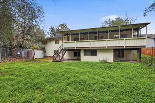 13910 Ravenwood Dr, Saratoga, CA 95070 - Photo 39