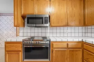 1725 Townsend Ave, Santa Clara, CA 95051 - Photo 13