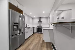 212 E Longview Ave, Stockton, CA 95207 - Photo 9