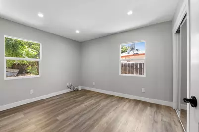 212 E Longview Ave, Stockton, CA 95207 - Photo 21