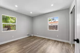 212 E Longview Ave, Stockton, CA 95207 - Photo 21