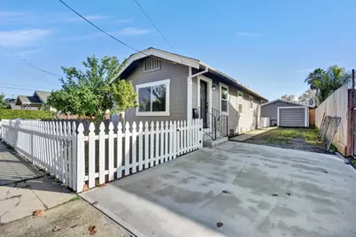 367 College St, Hollister, CA 95023 - Photo 5
