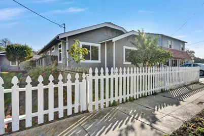 367 College St, Hollister, CA 95023 - Photo 3