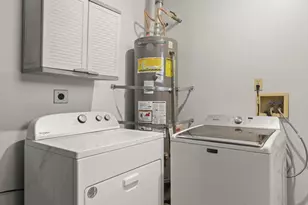 1035 Newhall St, San Jose, CA 95126 - Photo 23