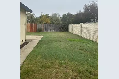 2270 Chester Dr, Tracy, CA 95376 - Photo 3