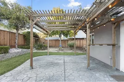 2260 Pinnacle Ct, Hollister, CA 95023 - Photo 35