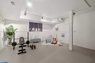 90 Walnut Ave, Atherton, CA 94027 - Photo 17