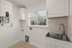 272 Clay St, Monterey, CA 93940 - Photo 19