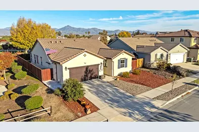 215 Lucero Dr, Hollister, CA 95023 - Photo 3