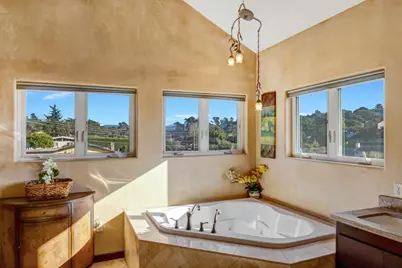 810 Altura Pl, Del Rey Oaks, CA 93940 - Photo 29