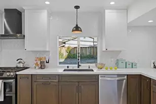 1702 Mt Rushmore Dr, San Jose, CA 95127 - Photo 13