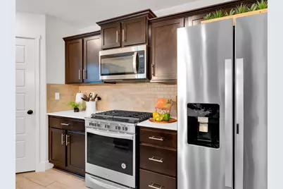 1672 Thistle Ln, Los Banos, CA 93635 - Photo 11