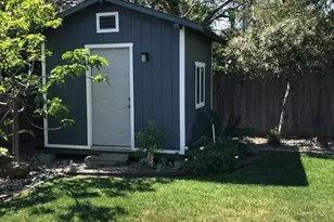 162 N Alamo Dr, Vacaville, CA 95688 - Photo 25