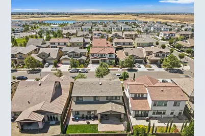 1737 Cranbrook Ct, Lathrop, CA 95330 - Photo 5