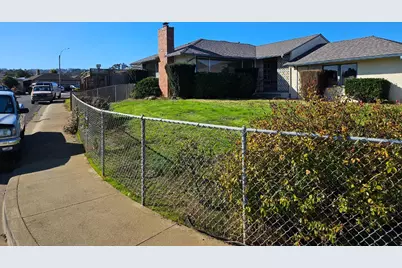 200 Carmelo Ln, South San Francisco, CA 94080 - Photo 21