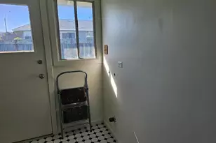 200 Carmelo Ln, South San Francisco, CA 94080 - Photo 9