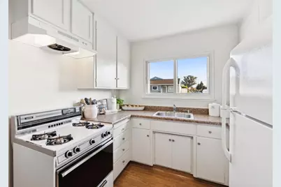 300 San Pablo Ave, Millbrae, CA 94030 - Photo 21