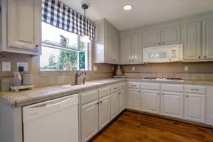 1760 Morning Glory Dr, Hollister, CA 95023 - Photo 11