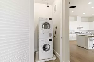 889 N San Antonio Rd 2020, Los Altos, CA 94022 - Photo 11