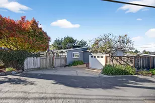 1122 Presidio Blvd, Pacific Grove, CA 93950 - Photo 1