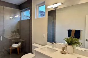 16 Hillview Ave, Redwood City, CA 94062 - Photo 13