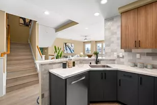 6264 Rocky Point Ct, Oakland, CA 94605 - Photo 11