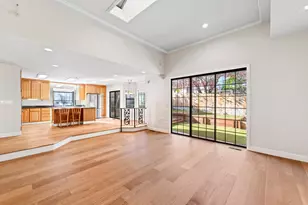 2412 Hillside Dr, Burlingame, CA 94010 - Photo 5