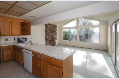 3621 La Mesa Dr, Hayward, CA 94542 - Photo 5