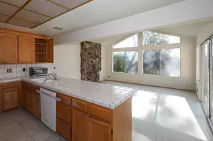 3621 La Mesa Dr, Hayward, CA 94542 - Photo 5